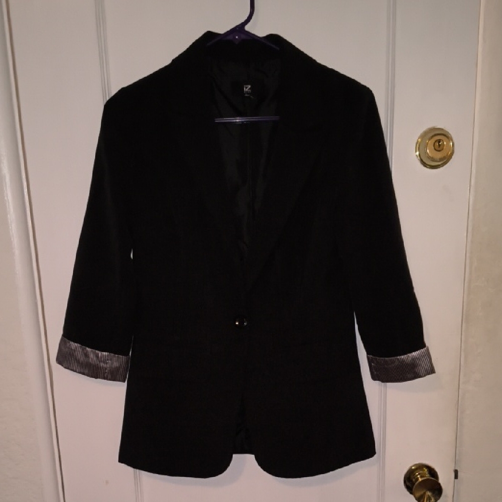 Iz Byer | Black Blazer with Gray Accents